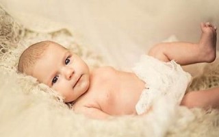 梦见生男孩(四五十的人梦见自己生男孩)